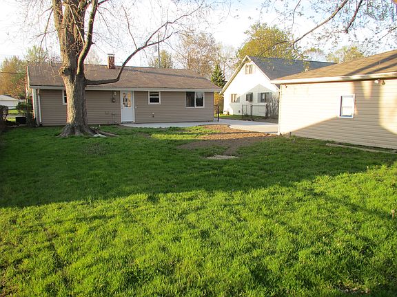 3rd image of 7532 Fern Dr