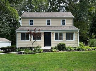 21 Cheney Rd, Pomfret Center, CT 06259