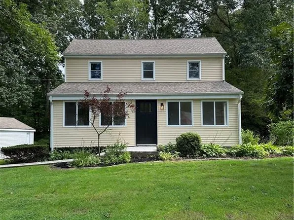 21 Cheney Road, Pomfret, CT 06259