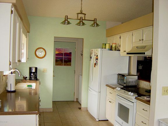 5th image of 1029 N Latigo Ln