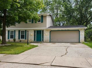 7314 Winnebago Dr, Fort Wayne, IN 46815