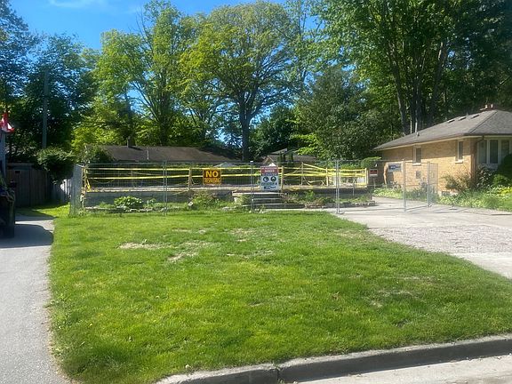 3rd image of 17 Arcadia Cres