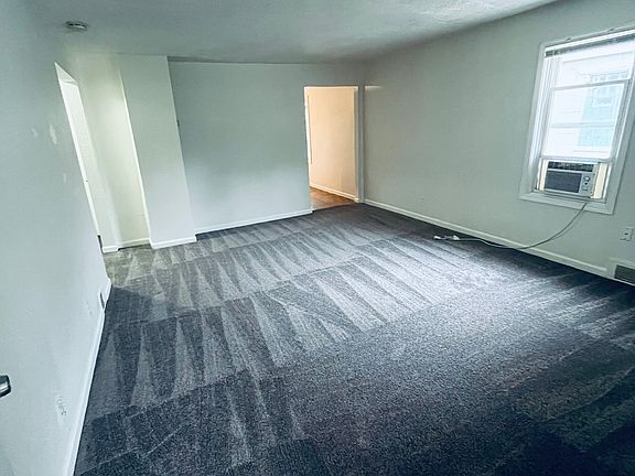 4th image of 13113 Saint Andrews Ave
