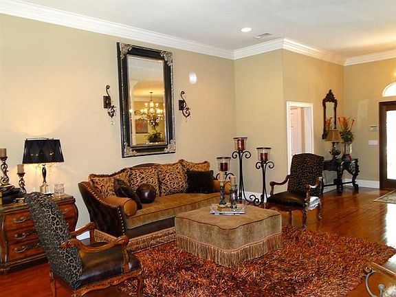 3rd image of 4108 Fairwood Dr