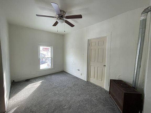 3rd image of 413 Winsor St #4