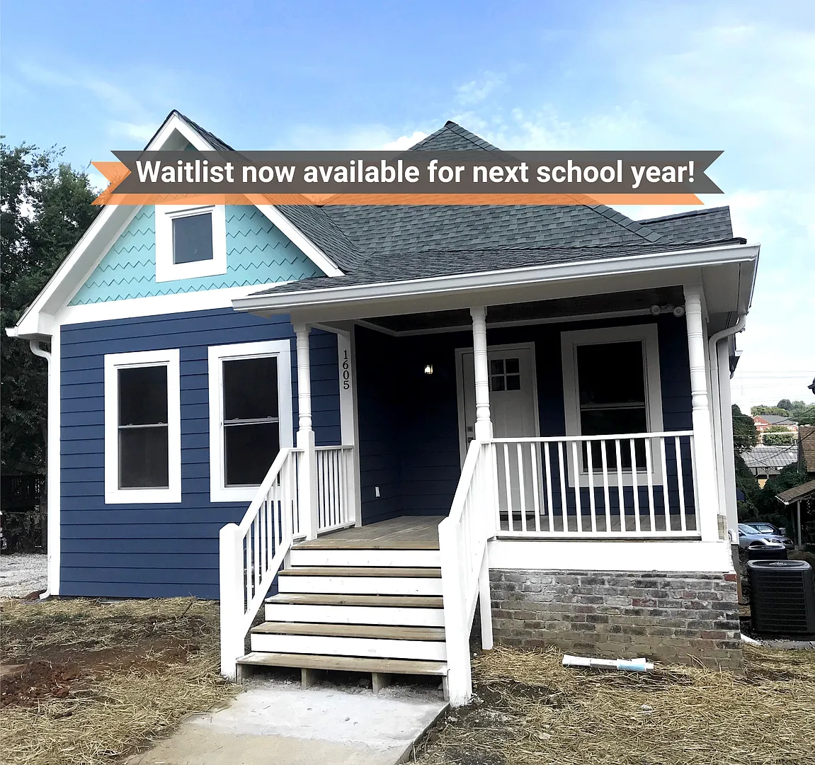 Waitlist for Aug2027Jul2028 Now Open! | 7BR in Fort Sanders | Walk to UTK & Neyland Stadium — Photo 1