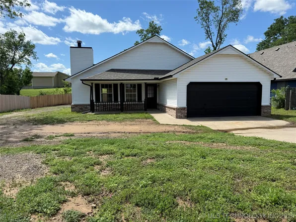 1103 S Chickasaw Pl, Claremore, OK 74017