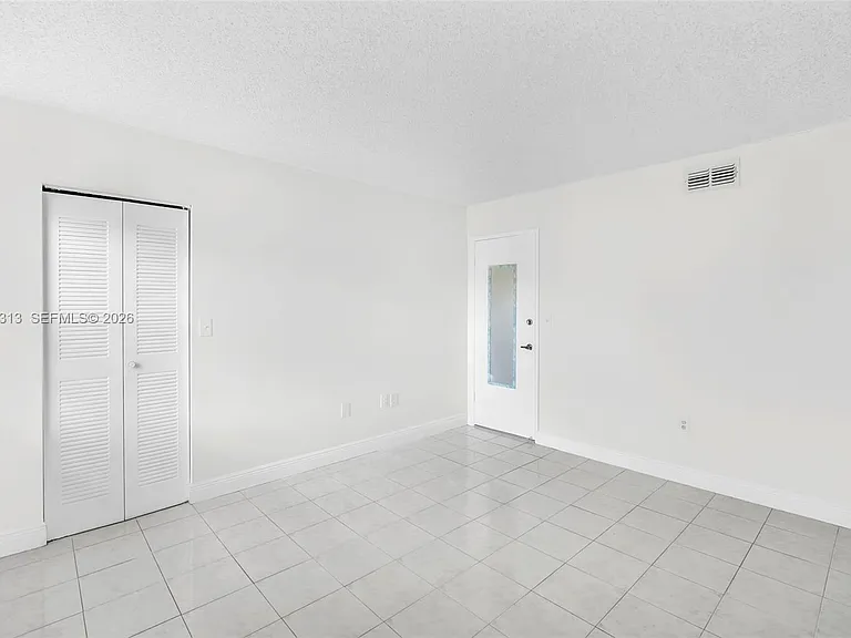 685 W Park Dr #206-11 — Photo 27