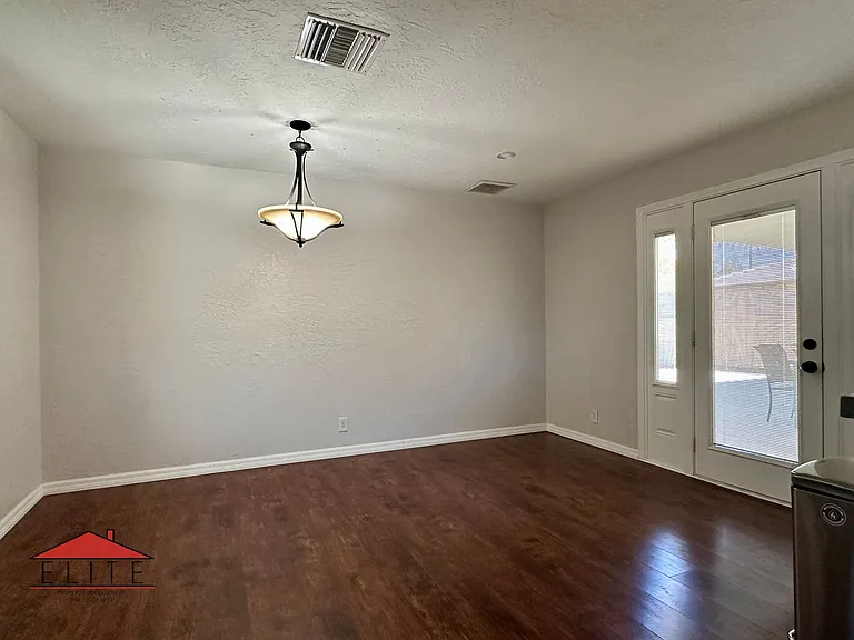 224 Larkspur St — Photo 8