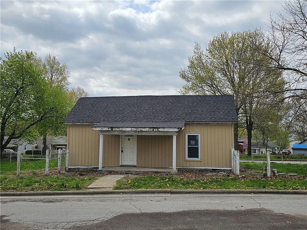 407 W 23rd St, Higginsville, MO 64037 MLS 2467082 Zillow