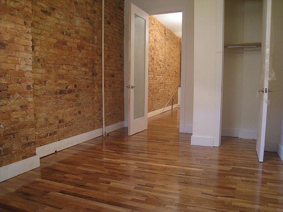 4th image of 1335 Hancock St APT 1L