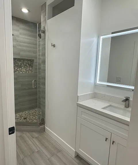 1810 Verdugo Vista Dr #C — Photo 5
