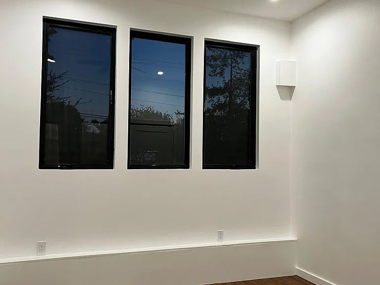 2nd bedroom with great ventilation