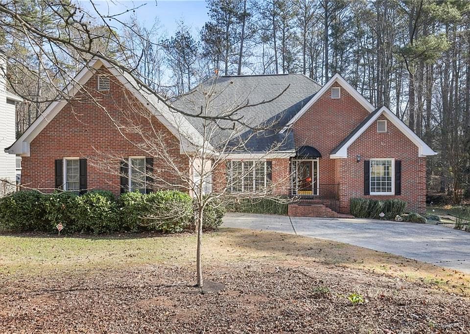 1st image of 1095 Chestnut Hill Cir SW