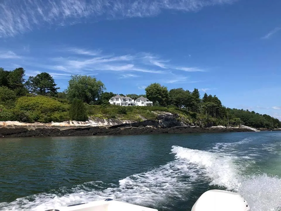 188 E Shore Rd — Photo 2