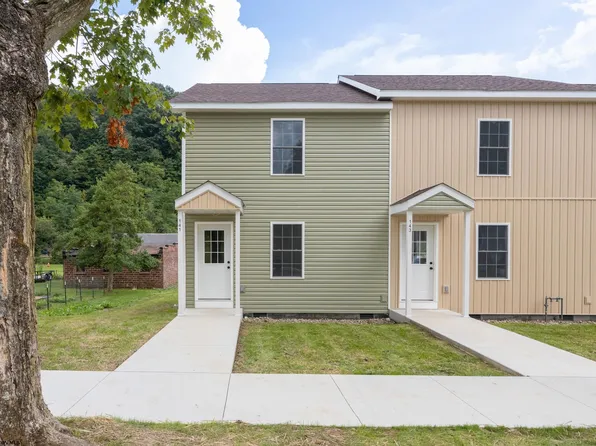 141 Mulberry Ave #A, Weston, WV 26452