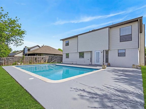 5th image of 2605 Amber St