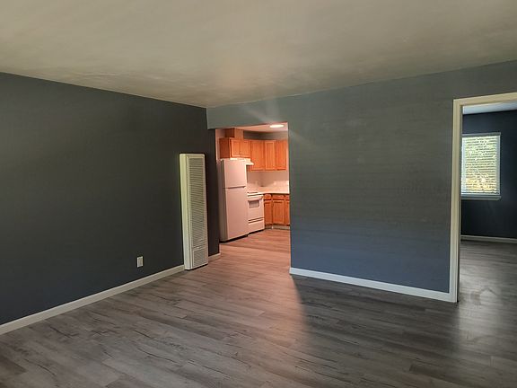 2nd image of 111 Aspen Dr APT 3