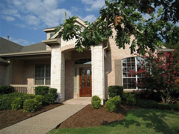2nd image of 490 Willowview Dr