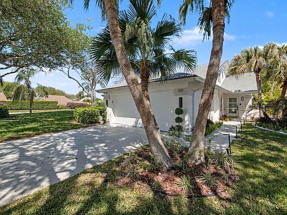 3rd image of 101 Dunes Edge Road