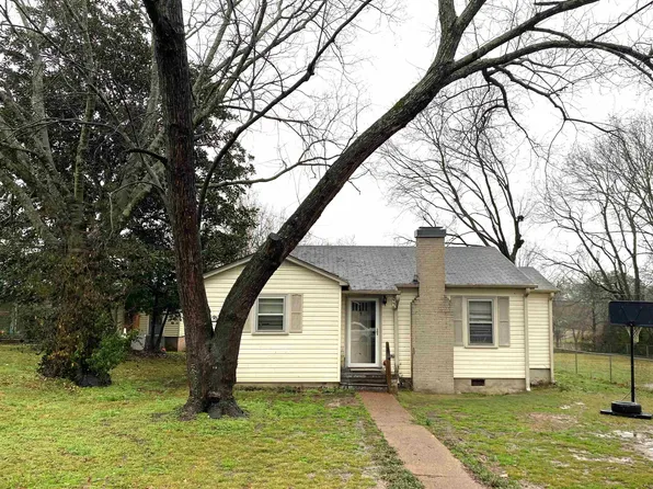 315 Hillcrest Cir, Florence, AL 35630