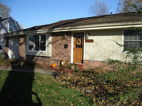 2nd image of W67N710 Franklin Ave