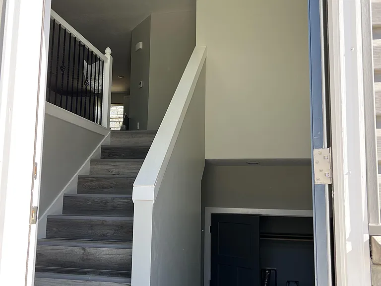 803 Broad St #A — Photo 9