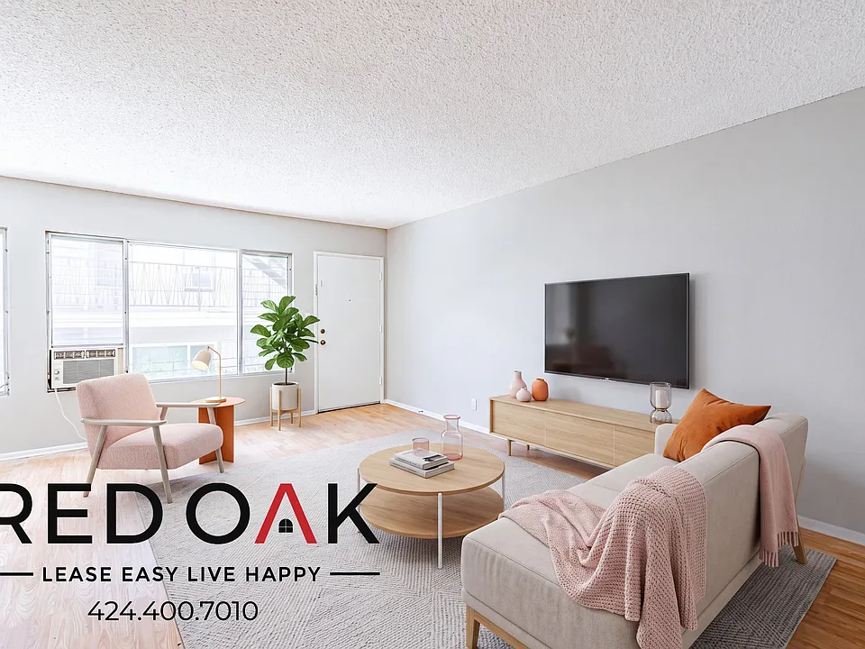 1051 N Ogden Dr #4