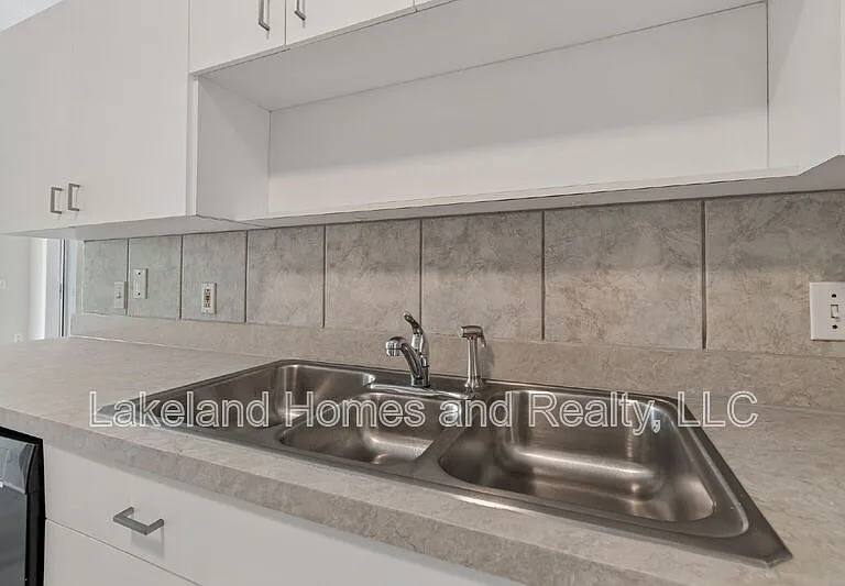 95 Woodside Dr — Photo 25