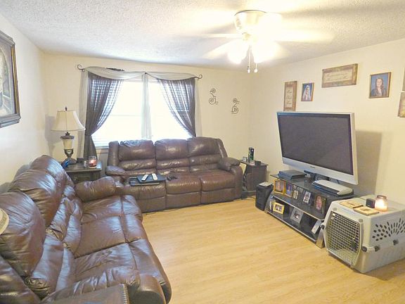 4th image of 1519 Monument Oaks Dr