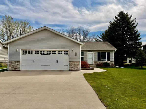 1708 Clifton Ave, Worthington, MN 56187