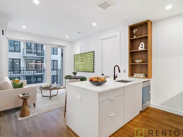 228 Berry Street image 1 of 16