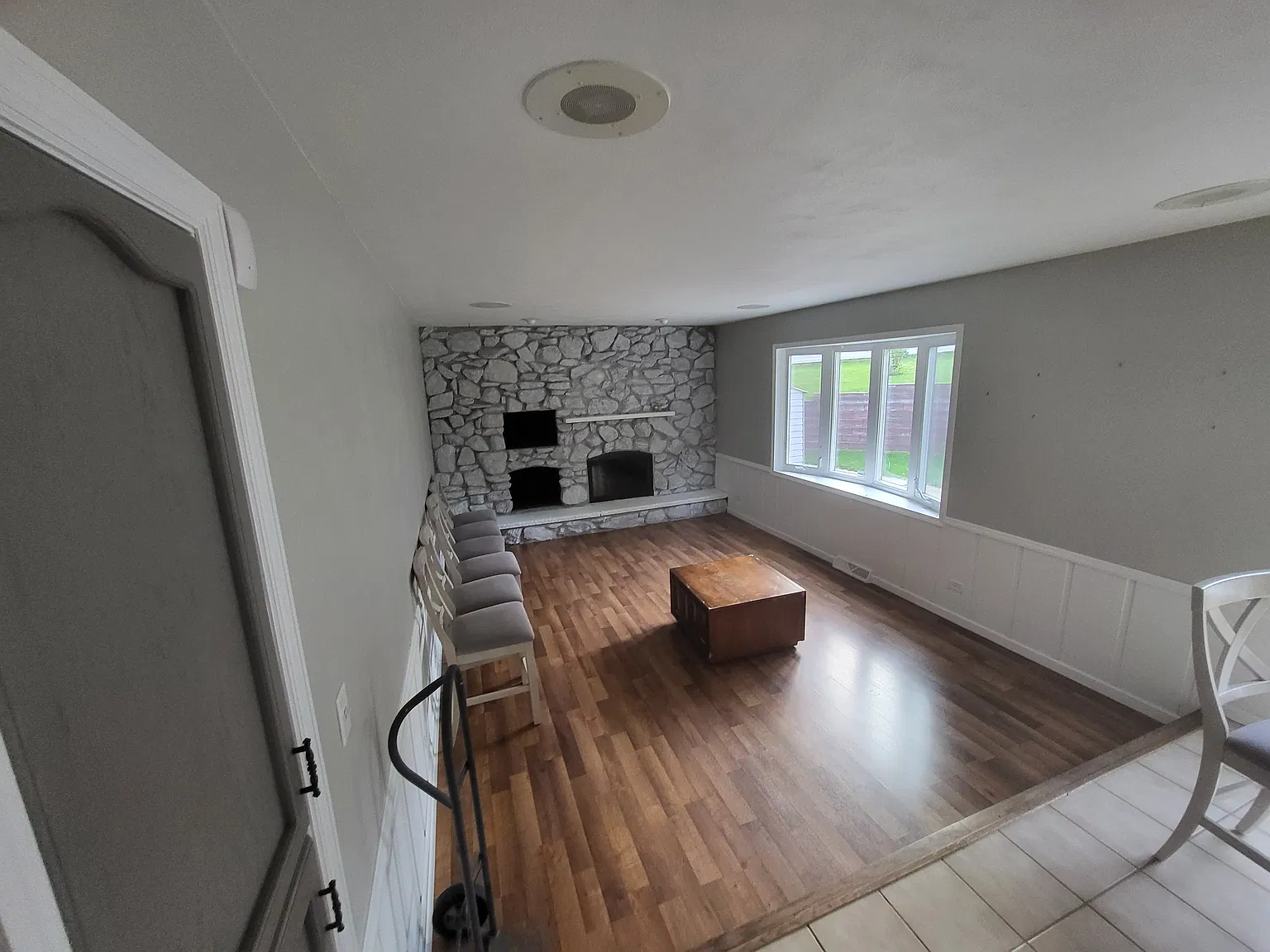4 bed, 3088 sqft, $3,150 — Photo 2