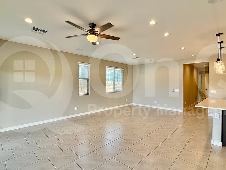 4420 N 202nd Ln — Photo 7