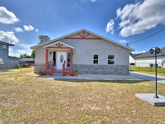 2nd image of 208 Center St