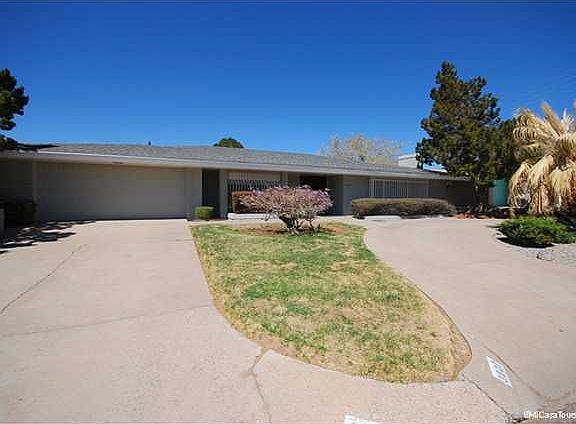 2nd image of 3827 Hillcrest Dr
