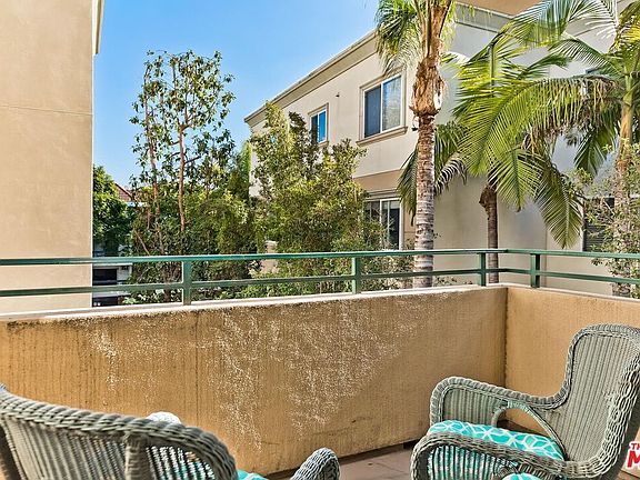 4th image of 305 Arnaz Dr APT 304