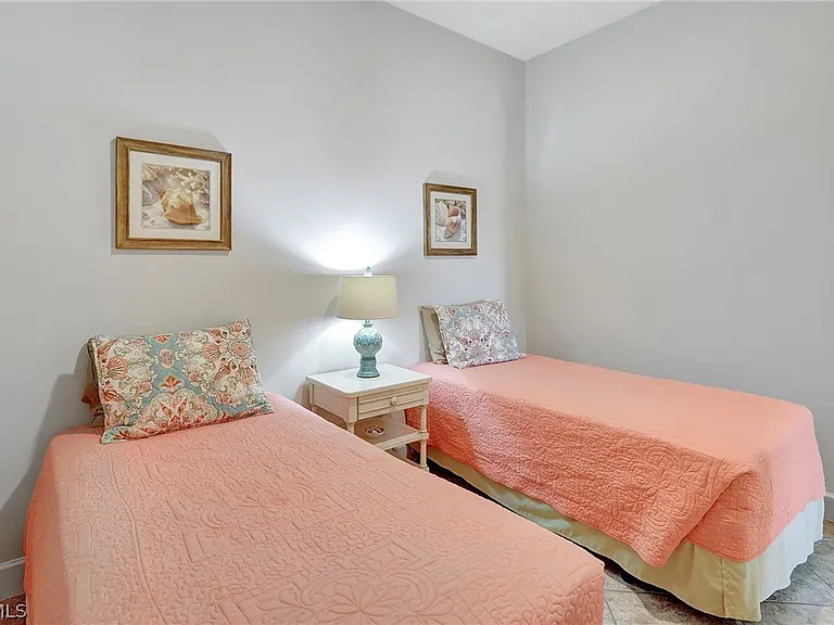 10879 Rutherford Rd — Photo 17