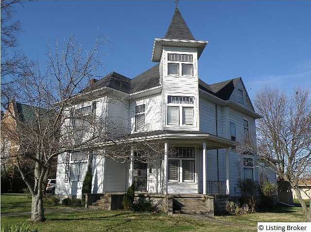 1st image of 162 W Broadway St