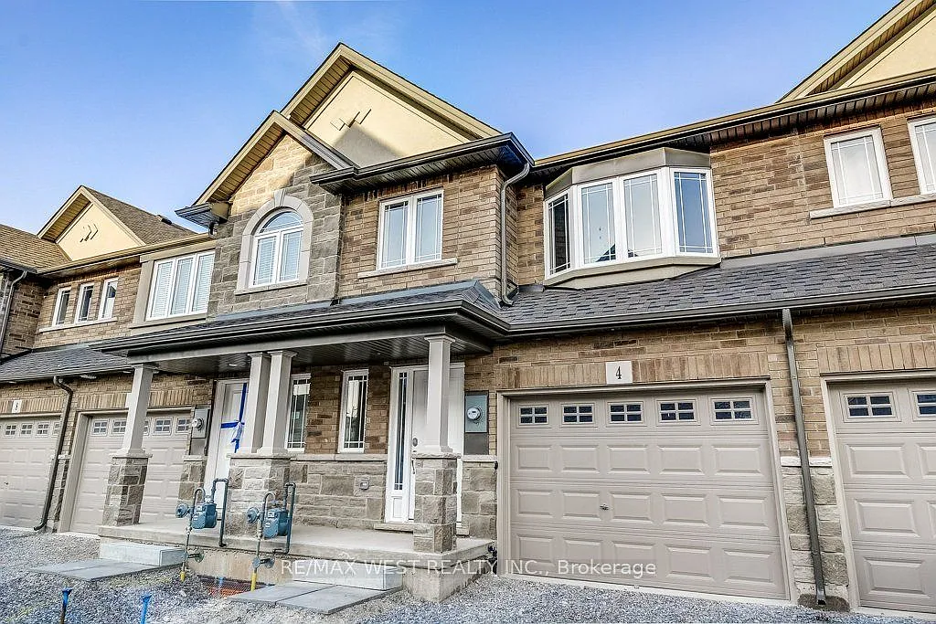 3 bed, $3,100 — Photo 2