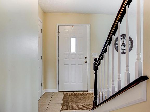 5th image of 5482 Hyde Park Dr