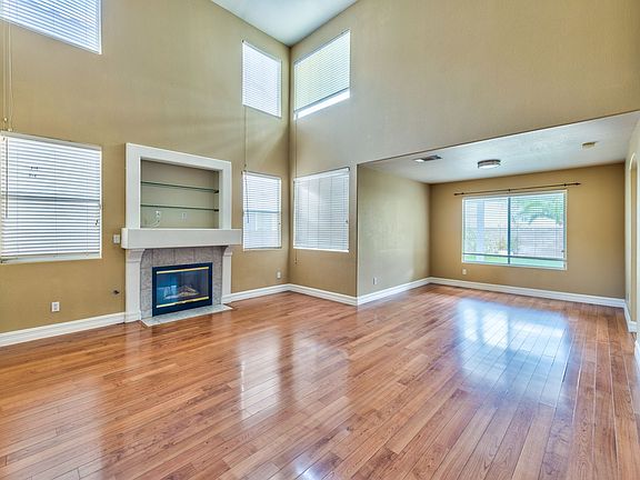 3rd image of 3520 Tuscany Village Dr