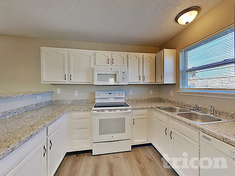 10818 Sterling Apple Dr — Photo 7