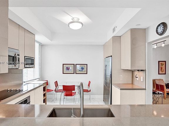 5th image of 3340 NE 190th St APT 1409