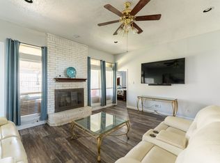 2854 Briar Hill Dr, Grand Prairie, TX 75052
