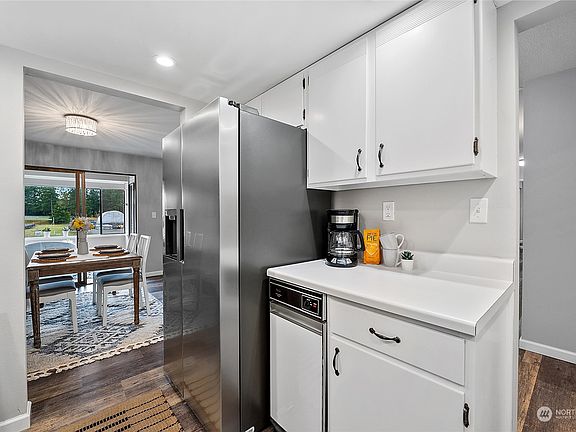 3rd image of 5915 Highway Pl APT 306