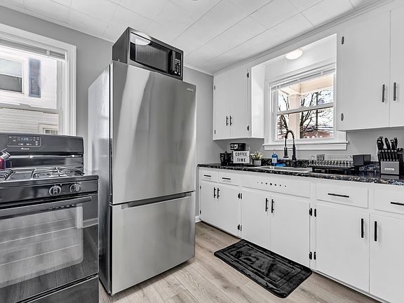 5th image of 77 Union St APT 2