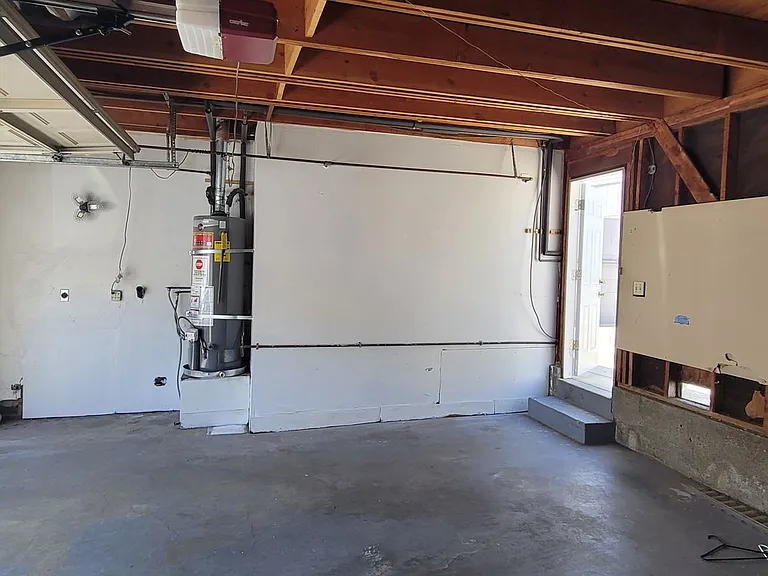 1017 Quiet Creek Ln — Photo 25