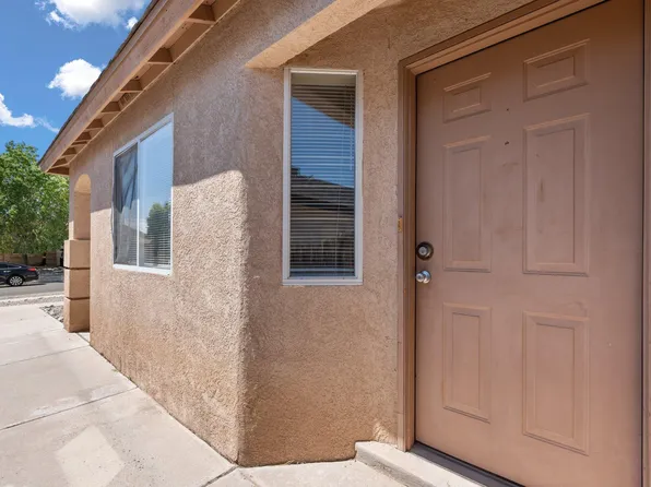 6015 Stargazer Ave NW, Albuquerque, NM 87114