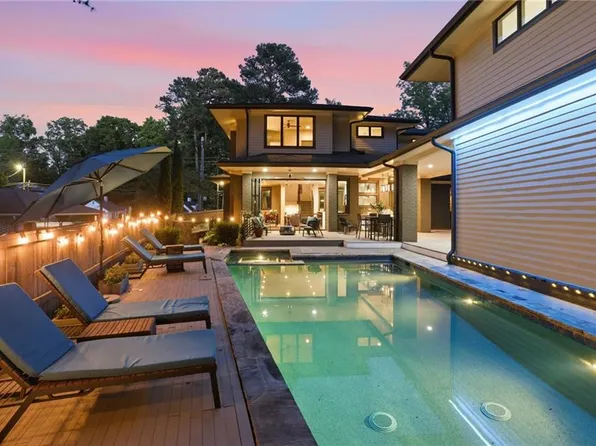 200 Old Ivy Rd NE, Atlanta, GA 30342